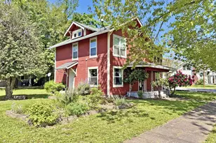 608 4th St, Springfield, OR 97477 - Photo 1