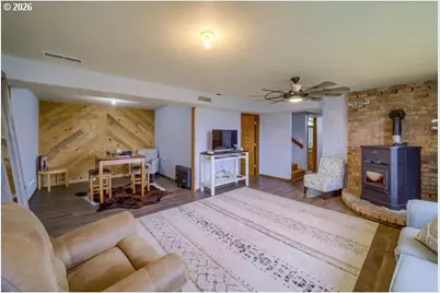 950 SE Dover Ln, Madras, OR 97741 - Photo 33