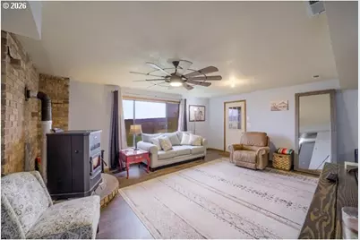950 SE Dover Ln, Madras, OR 97741 - Photo 31