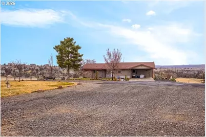 950 SE Dover Ln, Madras, OR 97741 - Photo 5