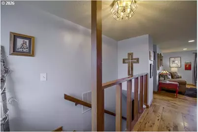 950 SE Dover Ln, Madras, OR 97741 - Photo 9