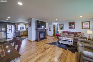 950 SE Dover Ln, Madras, OR 97741 - Photo 13