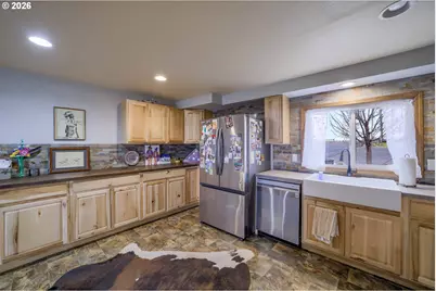 950 SE Dover Ln, Madras, OR 97741 - Photo 17