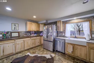 950 SE Dover Ln, Madras, OR 97741 - Photo 17
