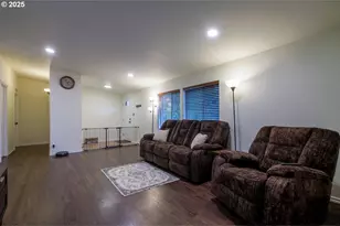 160 Allen Bros Dr, Castle Rock, WA 98611 - Photo 9