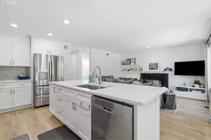 4123 SW Comus St, Portland, OR 97219 - Photo 17