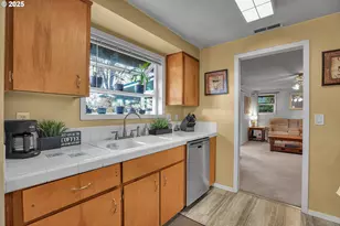 17277 SW Sugar Plum Ct, Beaverton, OR 97007 - Photo 11