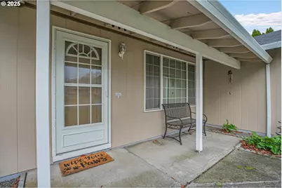 17277 SW Sugar Plum Ct, Beaverton, OR 97007 - Photo 3