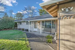 17277 SW Sugar Plum Ct, Beaverton, OR 97007 - Photo 3