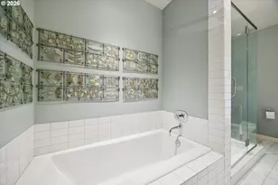 836 S Curry St, Portland, OR 97239 - Photo 29