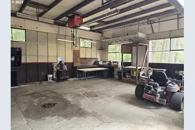 25454 Perkins Rd, Veneta, OR 97487 - Photo 21