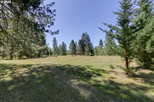 25454 Perkins Rd, Veneta, OR 97487 - Photo 5