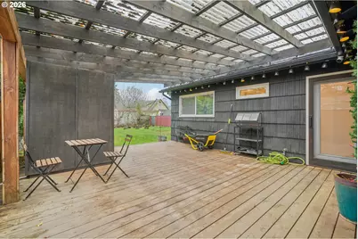 9210 N Windle St, Portland, OR 97203 - Photo 23