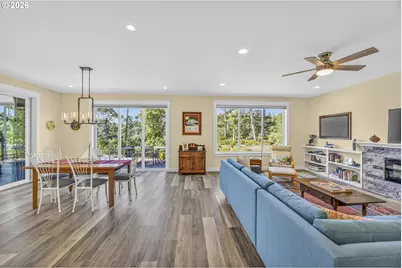 88084 Lake Point Dr, Florence, OR 97439 - Photo 7