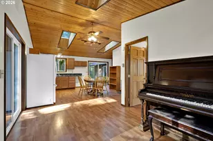 23220 Burgett Creek Rd, Philomath, OR 97370 - Photo 23