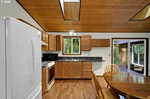 23220 Burgett Creek Rd, Philomath, OR 97370 - Photo 19