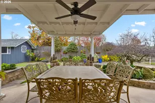 738 E 2nd Ave, Sutherlin, OR 97479 - Photo 35