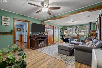 320 S 11th St, Lebanon, OR 97355 - Photo 5