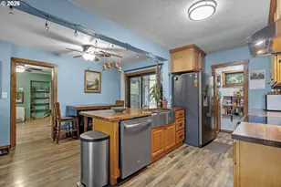 320 S 11th St, Lebanon, OR 97355 - Photo 17