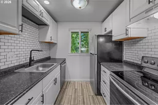 12638 NW Barnes Rd, Portland, OR 97229 - Photo 11