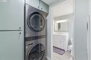 301 E Columbia Dr, Newberg, OR 97132 - Photo 21