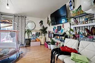 1194 R St, Springfield, OR 97477 - Photo 17