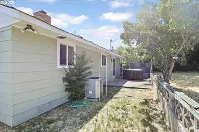 214 E 13th St, The Dalles, OR 97058 - Photo 29