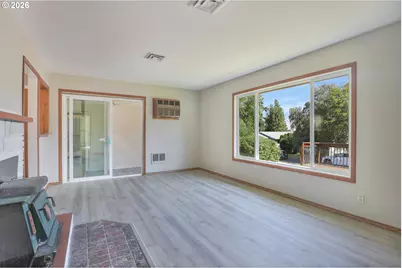 214 E 13th St, The Dalles, OR 97058 - Photo 11