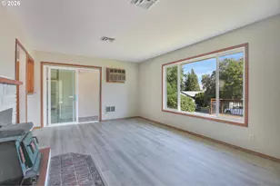 214 E 13th St, The Dalles, OR 97058 - Photo 11