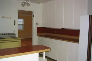 3636 SE 74th Ave, Portland, OR 97206 - Photo 3