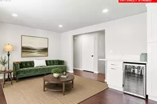 17190 Robb Pl, Lake Oswego, OR 97034 - Photo 11