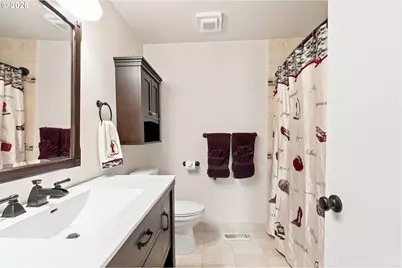 17190 Robb Pl, Lake Oswego, OR 97034 - Photo 21