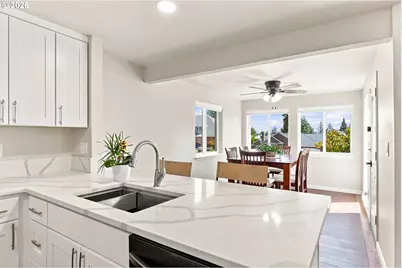 17190 Robb Pl, Lake Oswego, OR 97034 - Photo 15