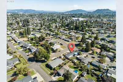 2302 Grovedale Dr, Springfield, OR 97477 - Photo 35