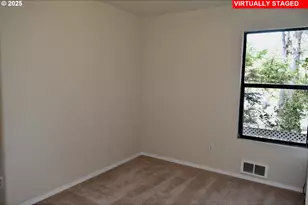 30436 Driftwood Dr, Gold Beach, OR 97444 - Photo 15