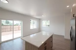 1554 1588 Barn St, Woodburn, OR 97071 - Photo 9