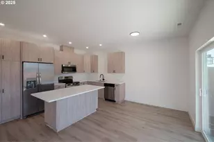 1554 1588 Barn St, Woodburn, OR 97071 - Photo 7