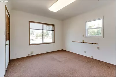 1350 Ivy St, Junction City, OR 97448 - Photo 9