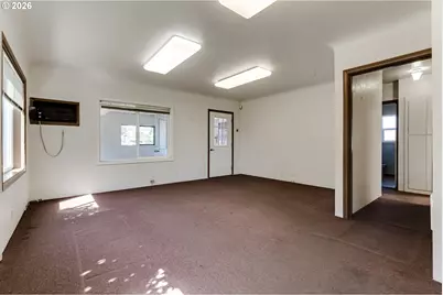 1350 Ivy St, Junction City, OR 97448 - Photo 5