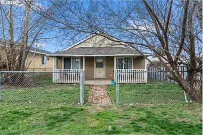859 NW Ewen St, Prineville, OR 97754 - Photo 1