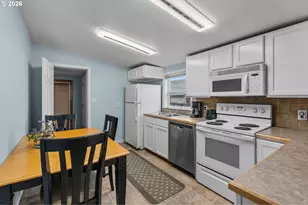 859 NW Ewen St, Prineville, OR 97754 - Photo 9
