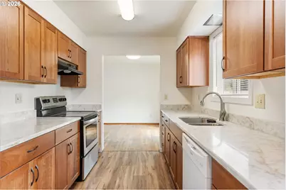 910 SE 214th Ave, Gresham, OR 97030 - Photo 13