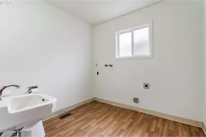 910 SE 214th Ave, Gresham, OR 97030 - Photo 31