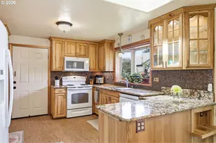 632 Nicholas Dr, Springfield, OR 97477 - Photo 13