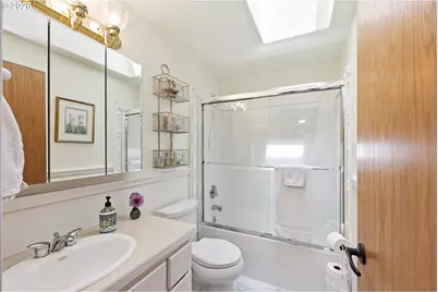 632 Nicholas Dr, Springfield, OR 97477 - Photo 27
