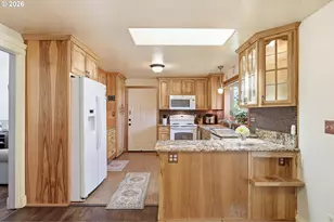632 Nicholas Dr, Springfield, OR 97477 - Photo 11