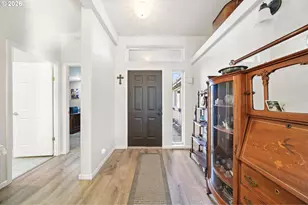 133 Village Dr, Cottage Grove, OR 97424 - Photo 5