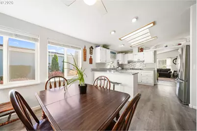 133 Village Dr, Cottage Grove, OR 97424 - Photo 13