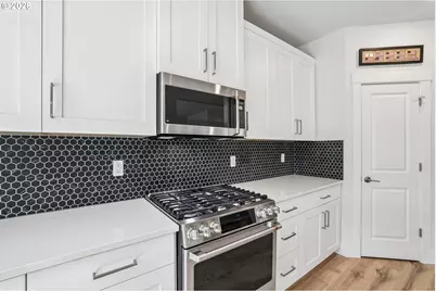 11228 SW Stockholm Dr, Wilsonville, OR 97070 - Photo 13
