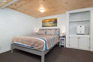 873 SW 8th St, Lincoln City, OR 97367 - Photo 39